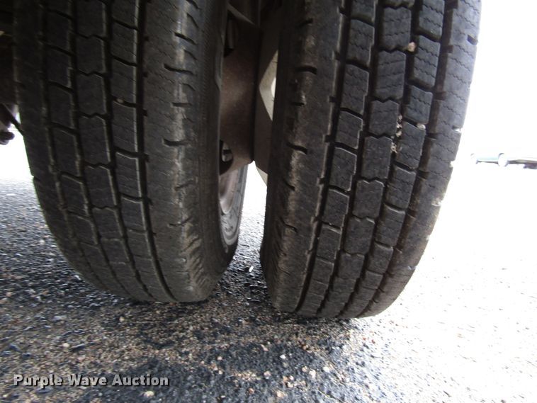 image for item DG1378 1999 Ford F350 Super Duty Crew Cab pickup truck