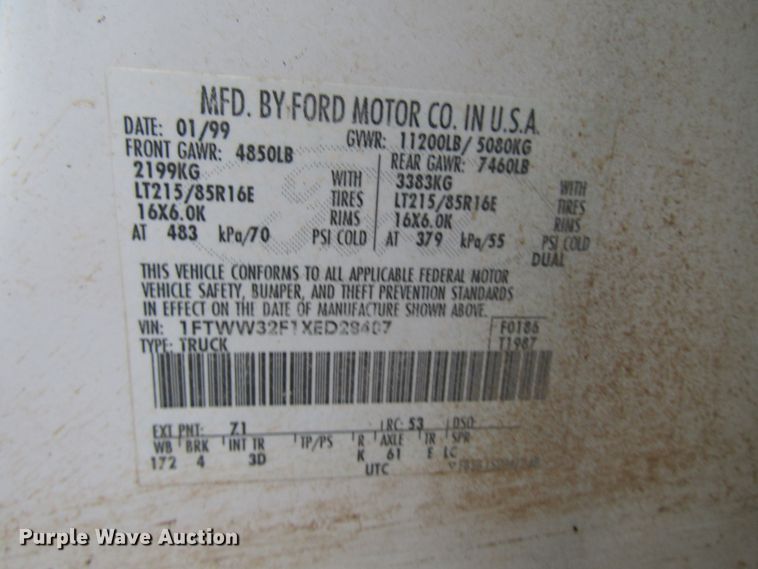 image for item DG1378 1999 Ford F350 Super Duty Crew Cab pickup truck