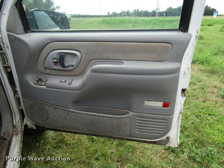 image for item DG1379 1997 Chevrolet 2500 pickup truck