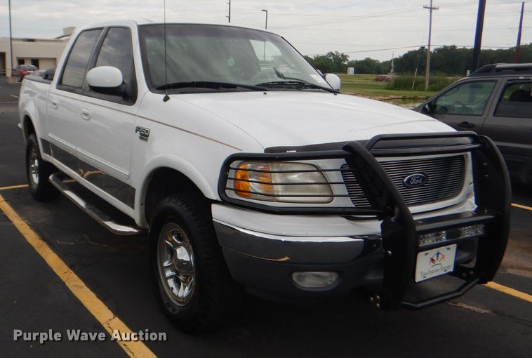 image for item DG4816 2001 Ford F150 Lariat SuperCrew pickup truck