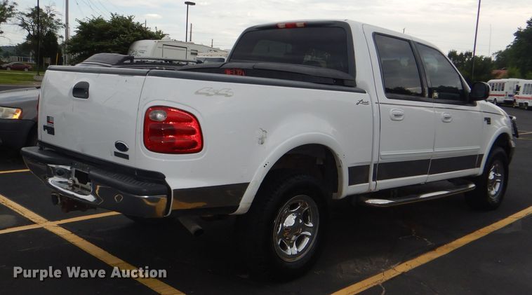 image for item DG4816 2001 Ford F150 Lariat SuperCrew pickup truck