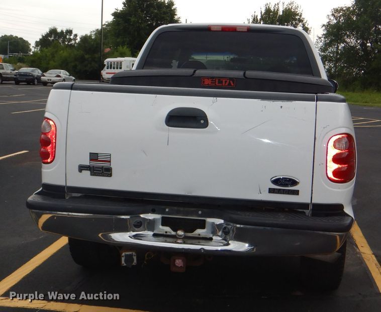 image for item DG4816 2001 Ford F150 Lariat SuperCrew pickup truck