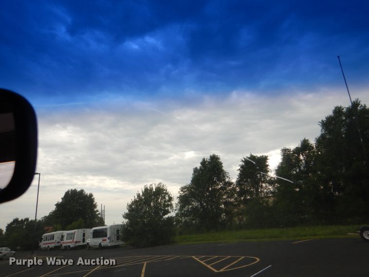 image for item DG4816 2001 Ford F150 Lariat SuperCrew pickup truck