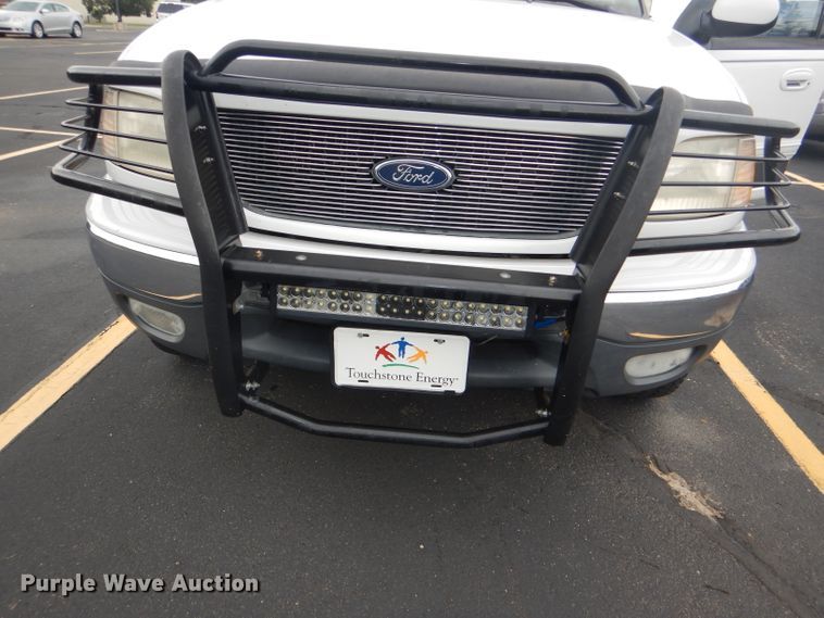 image for item DG4816 2001 Ford F150 Lariat SuperCrew pickup truck