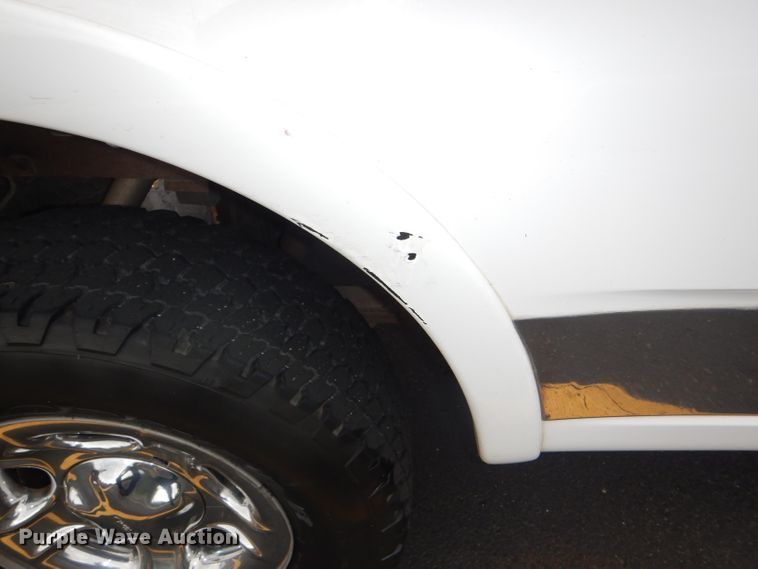 image for item DG4816 2001 Ford F150 Lariat SuperCrew pickup truck