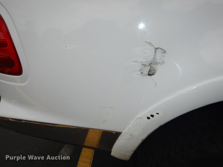 image for item DG4816 2001 Ford F150 Lariat SuperCrew pickup truck