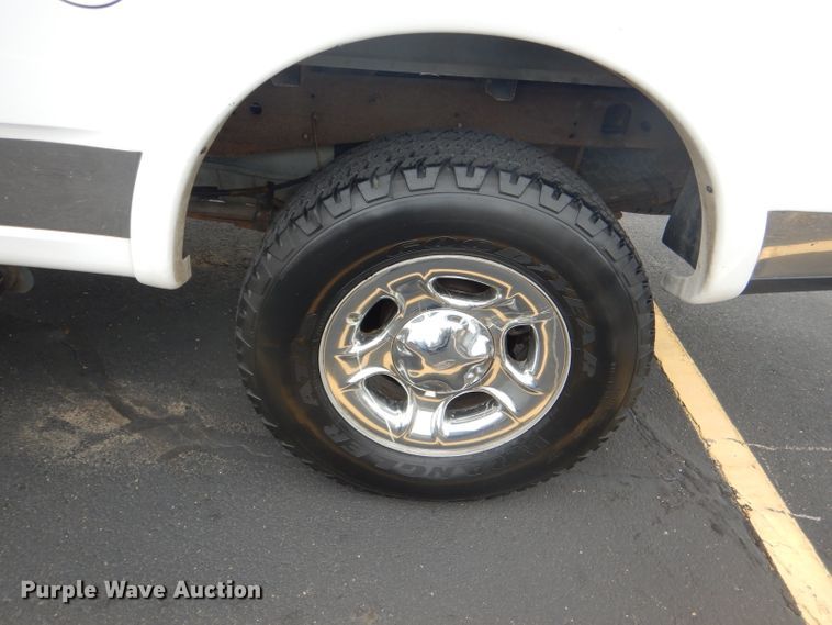 image for item DG4816 2001 Ford F150 Lariat SuperCrew pickup truck