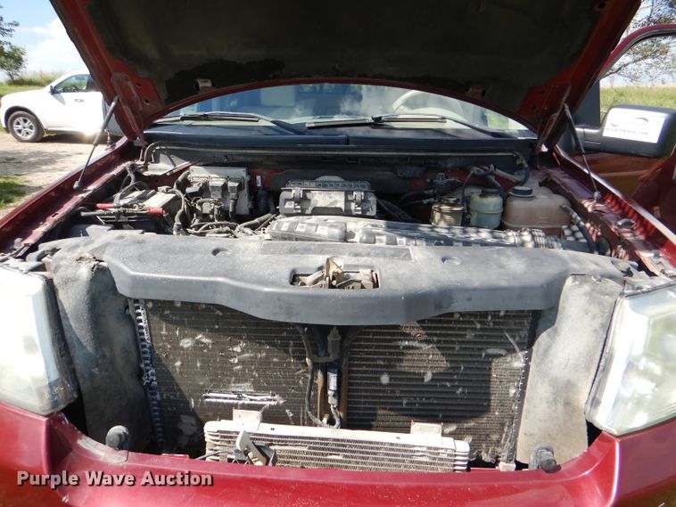 image for item DG4824 2004 Ford F150 Lariat SuperCrew flatbed pickup truck