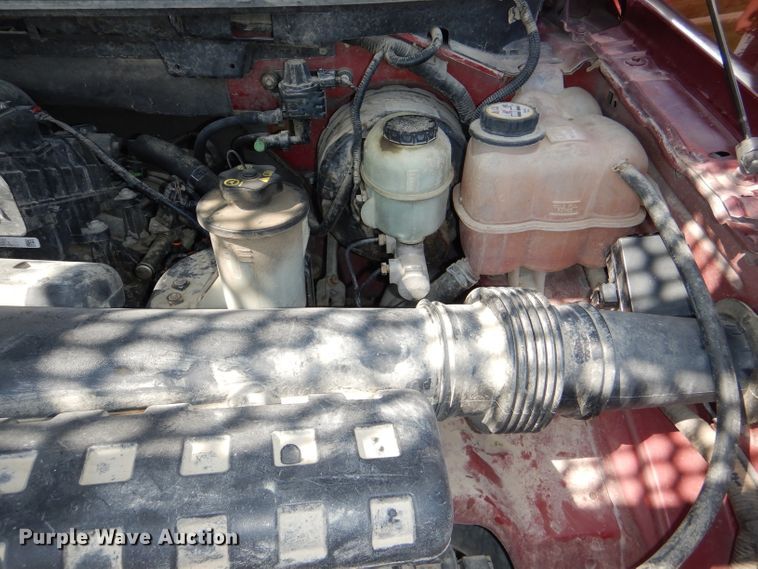 image for item DG4824 2004 Ford F150 Lariat SuperCrew flatbed pickup truck