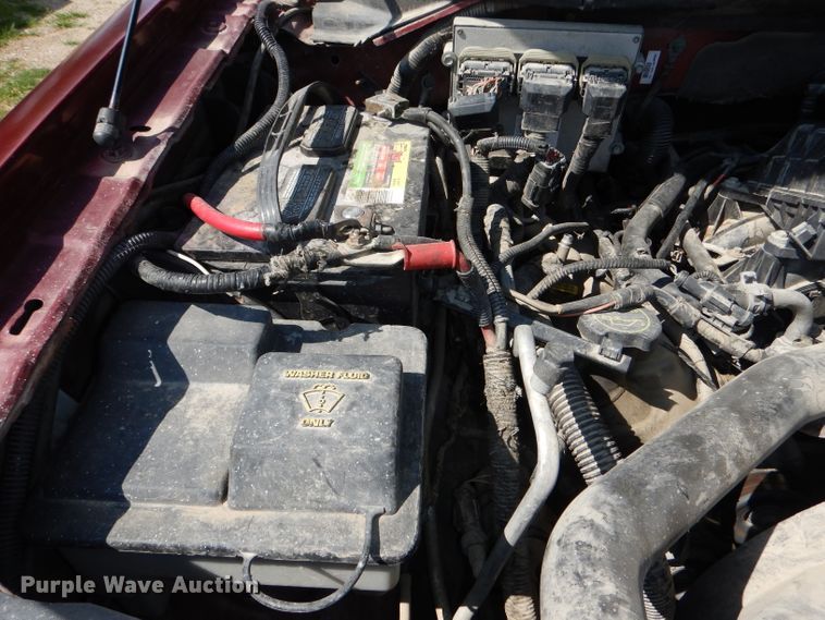 image for item DG4824 2004 Ford F150 Lariat SuperCrew flatbed pickup truck