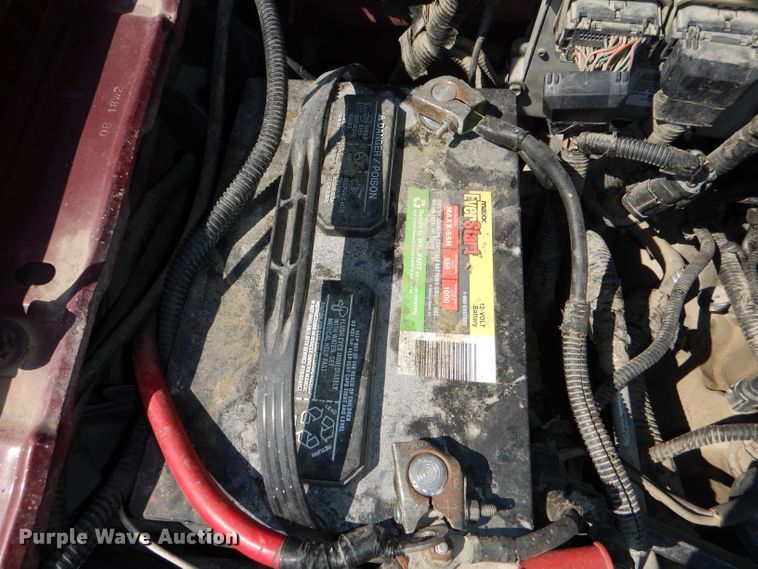 image for item DG4824 2004 Ford F150 Lariat SuperCrew flatbed pickup truck