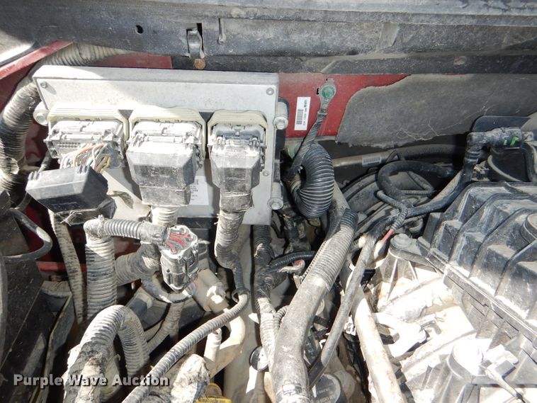 image for item DG4824 2004 Ford F150 Lariat SuperCrew flatbed pickup truck