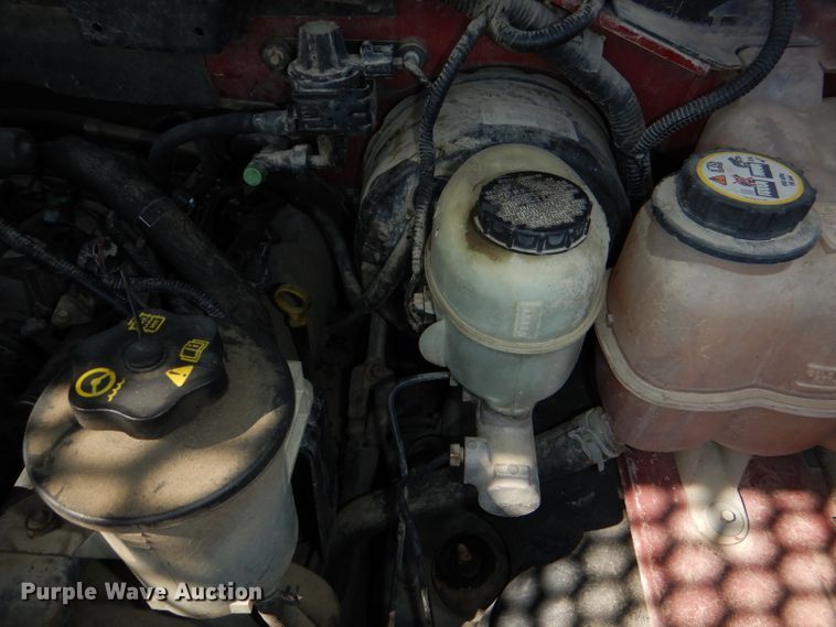 image for item DG4824 2004 Ford F150 Lariat SuperCrew flatbed pickup truck