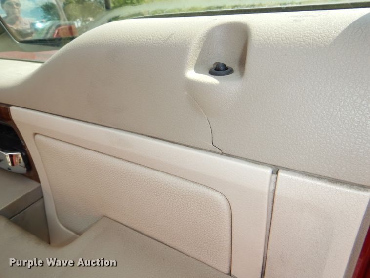 image for item DG4824 2004 Ford F150 Lariat SuperCrew flatbed pickup truck