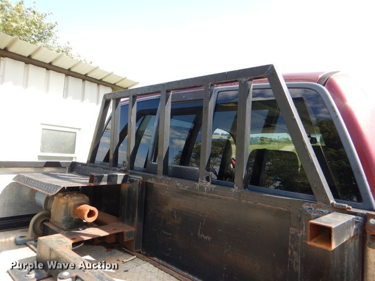 image for item DG4824 2004 Ford F150 Lariat SuperCrew flatbed pickup truck