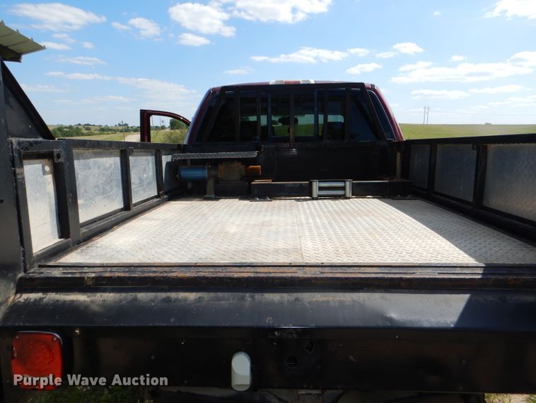 image for item DG4824 2004 Ford F150 Lariat SuperCrew flatbed pickup truck