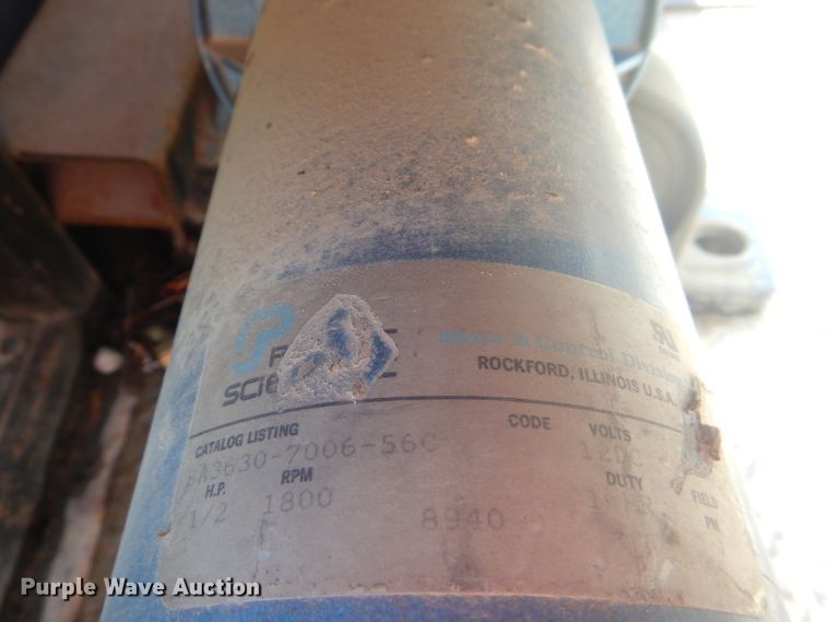 image for item DG4824 2004 Ford F150 Lariat SuperCrew flatbed pickup truck