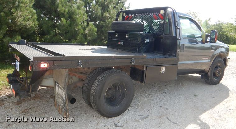 image for item DG4830 2004 Ford F350 Super Duty XLT flatbed pickup truck