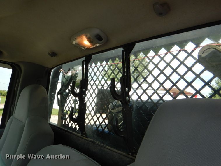 image for item DG4830 2004 Ford F350 Super Duty XLT flatbed pickup truck