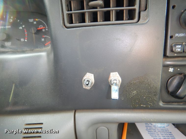 image for item DG4830 2004 Ford F350 Super Duty XLT flatbed pickup truck