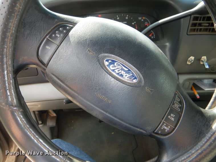 image for item DG4830 2004 Ford F350 Super Duty XLT flatbed pickup truck