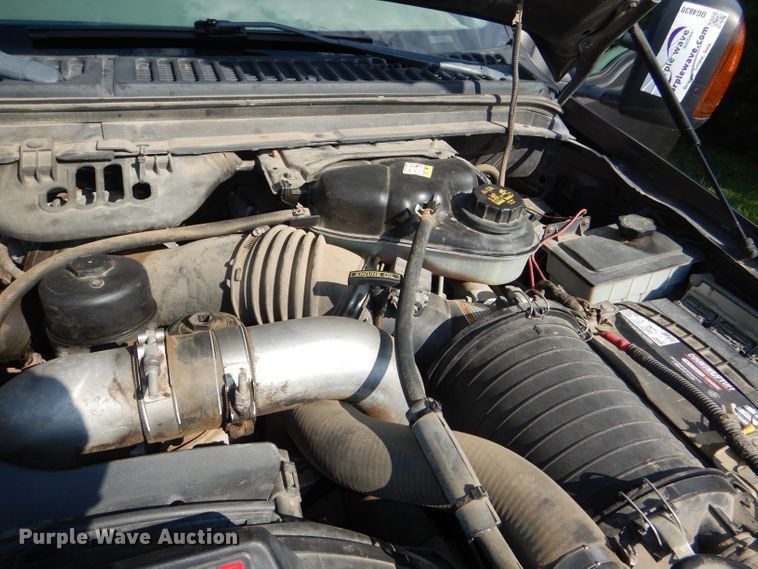 image for item DG4830 2004 Ford F350 Super Duty XLT flatbed pickup truck