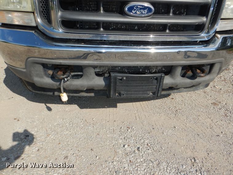 image for item DG4830 2004 Ford F350 Super Duty XLT flatbed pickup truck