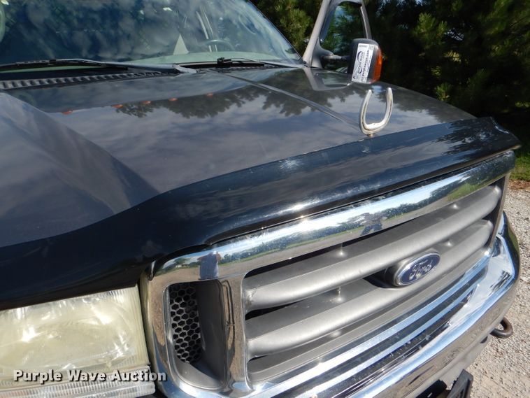 image for item DG4830 2004 Ford F350 Super Duty XLT flatbed pickup truck