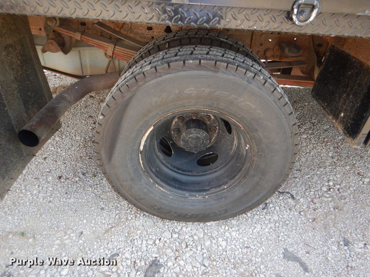 image for item DG4830 2004 Ford F350 Super Duty XLT flatbed pickup truck