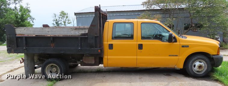 image for item DH0293 2001 Ford F350 Super Duty Crew Cab dump bed pickup truck