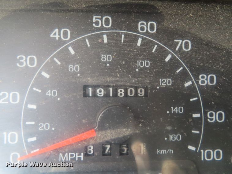 image for item DH0293 2001 Ford F350 Super Duty Crew Cab dump bed pickup truck