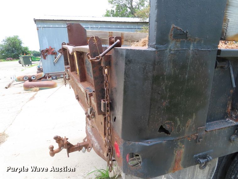 image for item DH0293 2001 Ford F350 Super Duty Crew Cab dump bed pickup truck