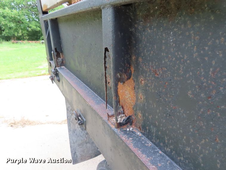 image for item DH0293 2001 Ford F350 Super Duty Crew Cab dump bed pickup truck