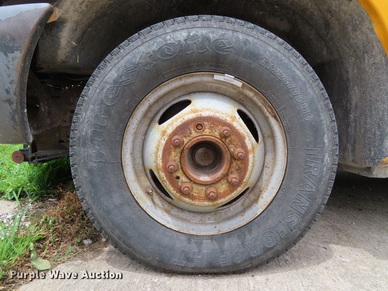 image for item DH0293 2001 Ford F350 Super Duty Crew Cab dump bed pickup truck