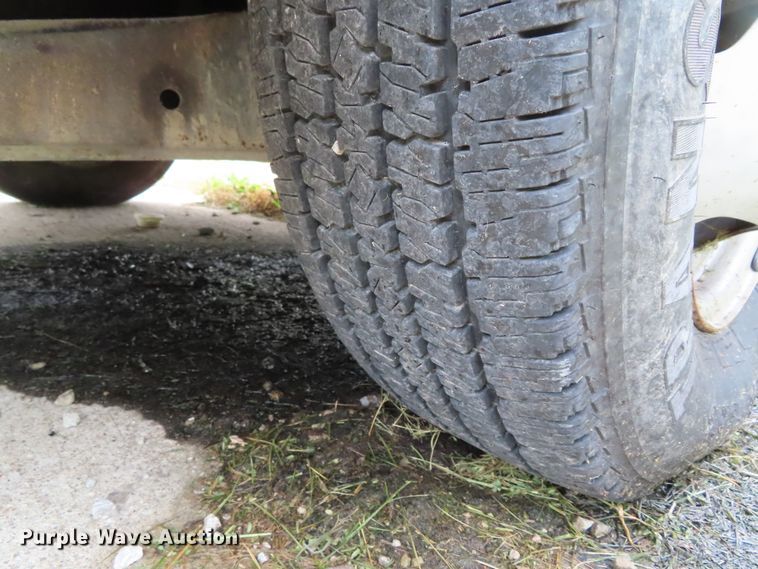 image for item DH0293 2001 Ford F350 Super Duty Crew Cab dump bed pickup truck