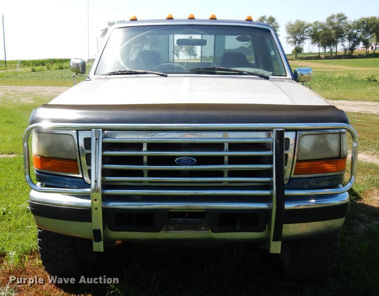 image for item DH0295 1995 Ford F250 pickup truck