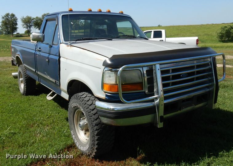 image for item DH0295 1995 Ford F250 pickup truck