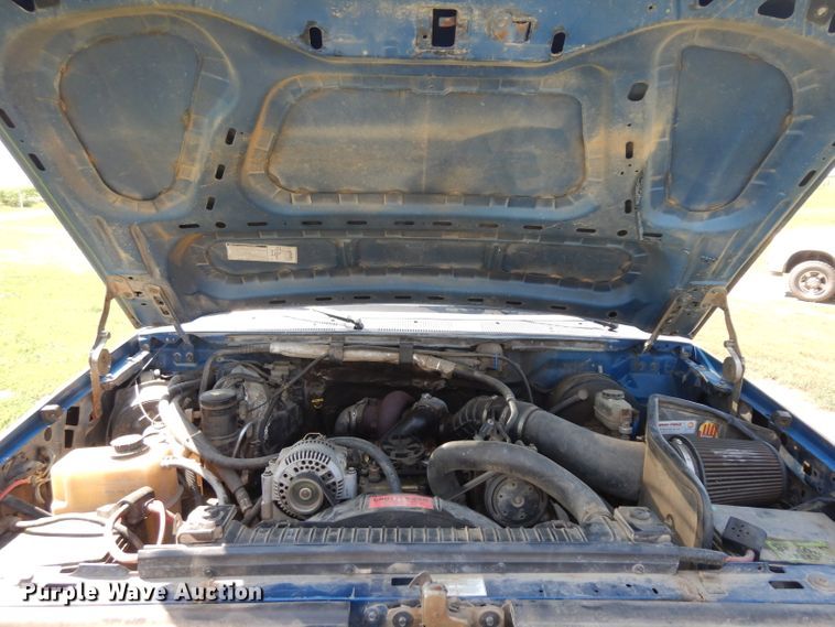 image for item DH0295 1995 Ford F250 pickup truck