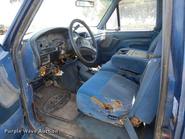 image for item DH0295 1995 Ford F250 pickup truck