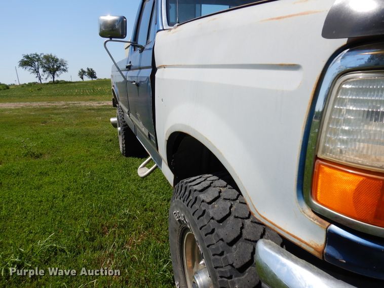 image for item DH0295 1995 Ford F250 pickup truck