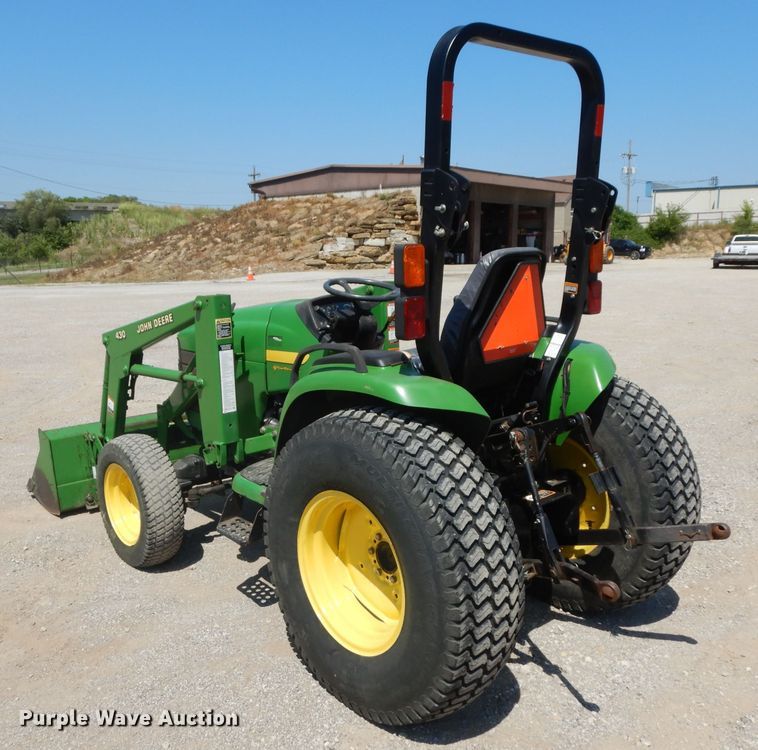 image for item DH0302 2003 John Deere 4410 MFWD tractor
