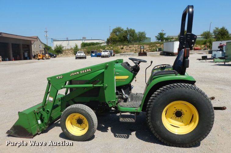 image for item DH0302 2003 John Deere 4410 MFWD tractor