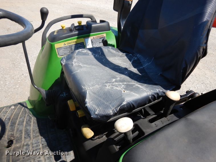 image for item DH0302 2003 John Deere 4410 MFWD tractor