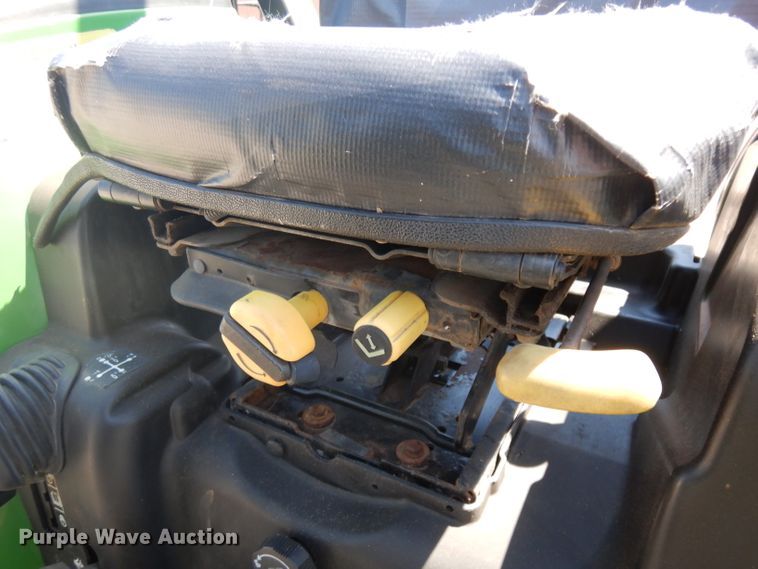 image for item DH0302 2003 John Deere 4410 MFWD tractor