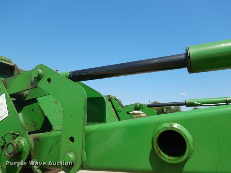 image for item DH0302 2003 John Deere 4410 MFWD tractor