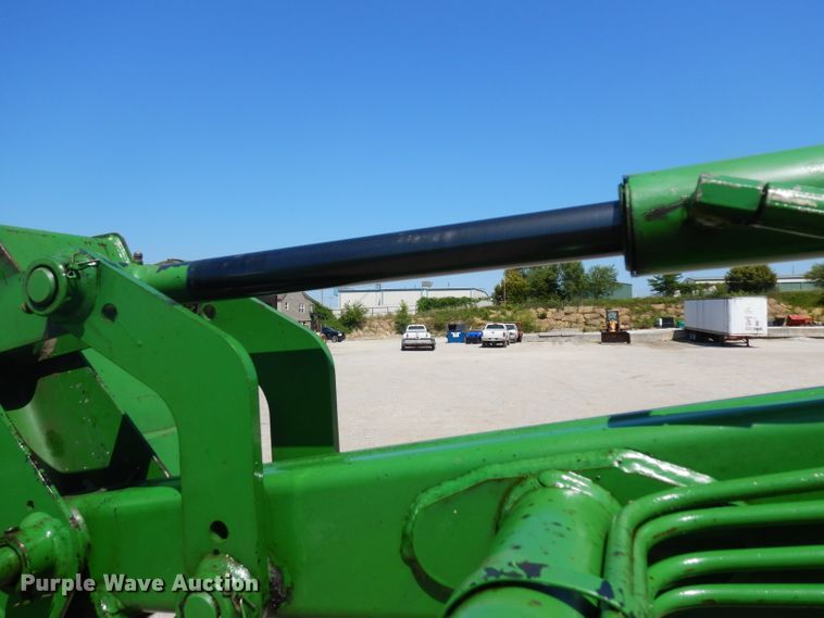 image for item DH0302 2003 John Deere 4410 MFWD tractor