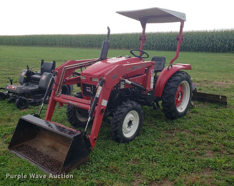image for item DH4557 Farm Pro 2425 tractor