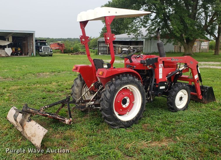 image for item DH4557 Farm Pro 2425 tractor