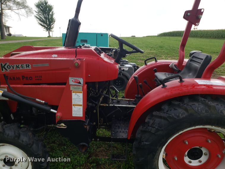 image for item DH4557 Farm Pro 2425 tractor