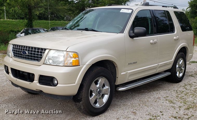 image for item DH4560 2005 Ford Explorer SUV
